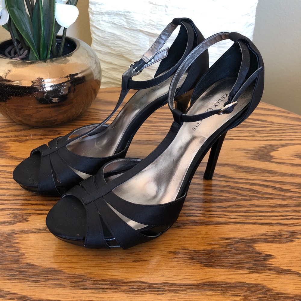 Black heels great condition!